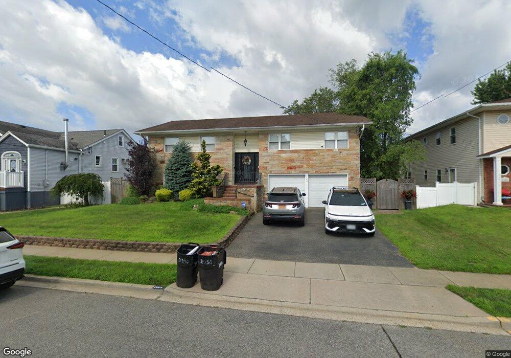 2464 Riverside Dr, Wantagh, NY 11793 - photo 1