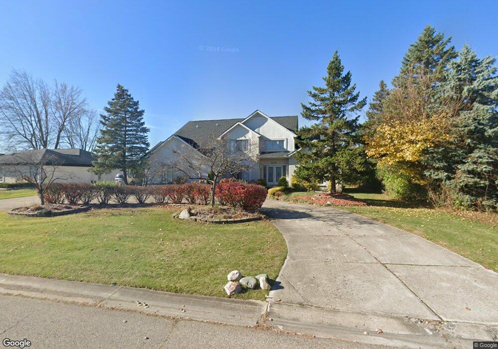 6674 Arlington Dr, West Bloomfield, MI 48322 - photo 1