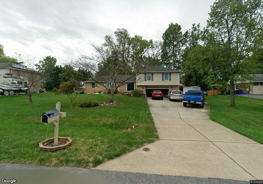 17512 Queen Elizabeth Dr, Olney, MD 20832 - photo 1