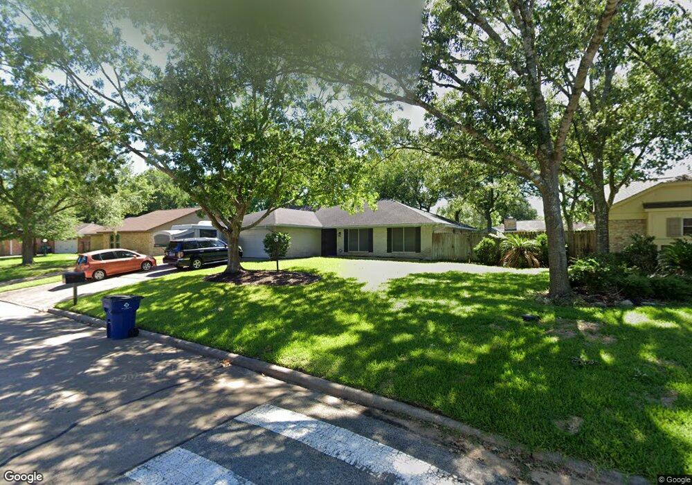 5239 Whittier Oaks Dr, Friendswood, TX 77546 - photo 1