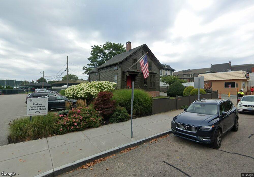 9 Memorial Blvd, Newport, RI 02840 - photo 1