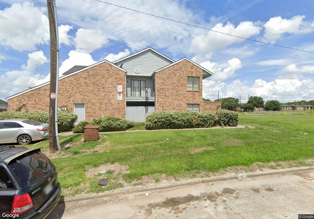 7965 Streamside Dr, Houston, TX 77088 - photo 1