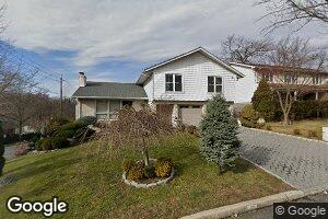 38 Ash St, Englewood Cliffs, NJ 07632
