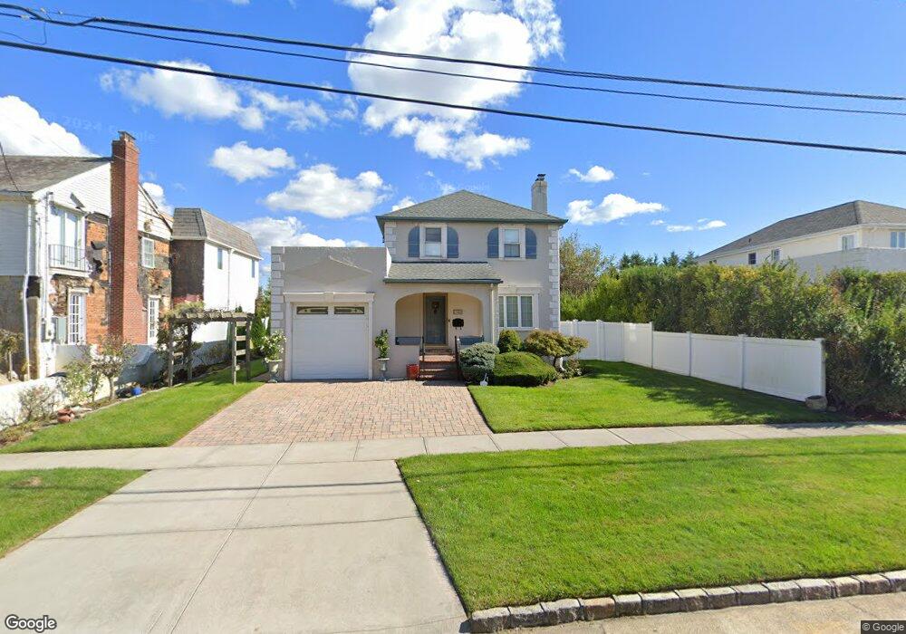 60 Vernon Ave, Atlantic Beach, NY 11509 - photo 1