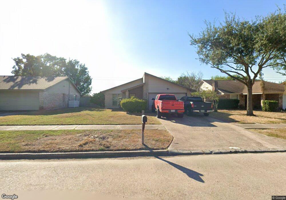 8615 Twisting Vine Ln, Houston, TX 77040 - photo 1