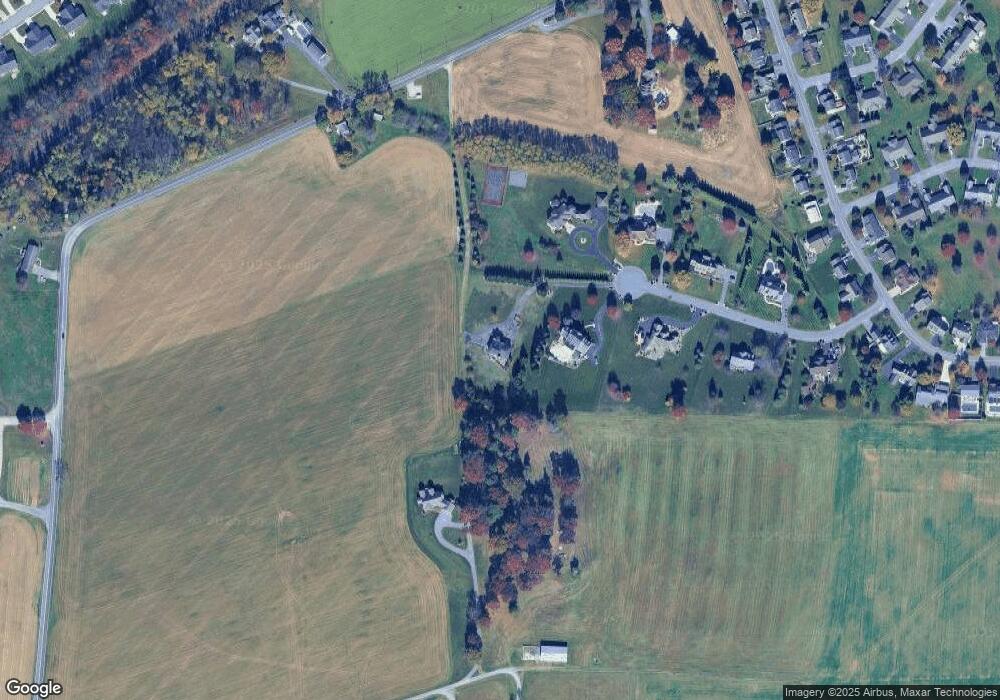 3334 Shinnecock Dr, Chambersburg, PA 17202 - photo 1