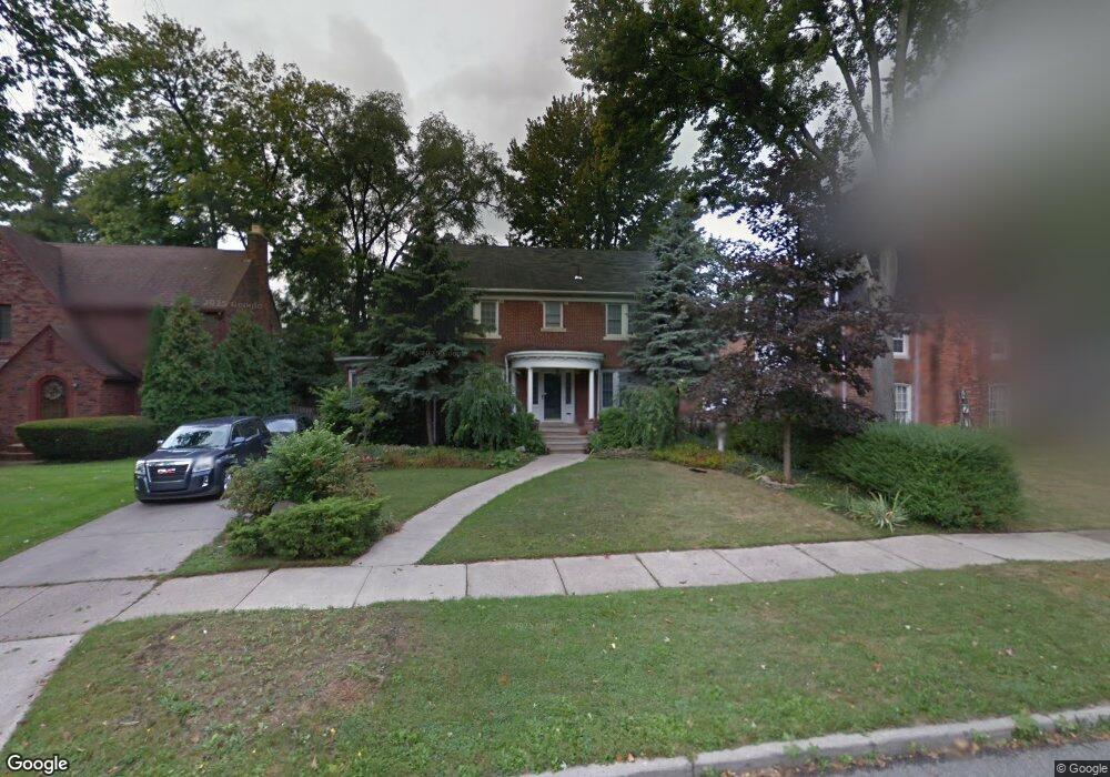 465 Rivard Blvd, Grosse Pointe, MI 48230 - photo 1