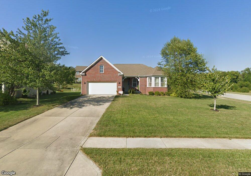 707 Lake Vista Dr, Columbus, IN 47201 - photo 1