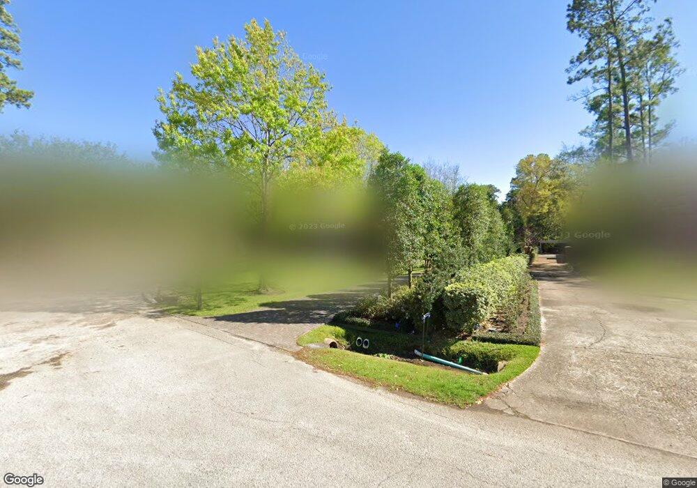 11303 Williamsburg Dr, Houston, TX 77024 - photo 1