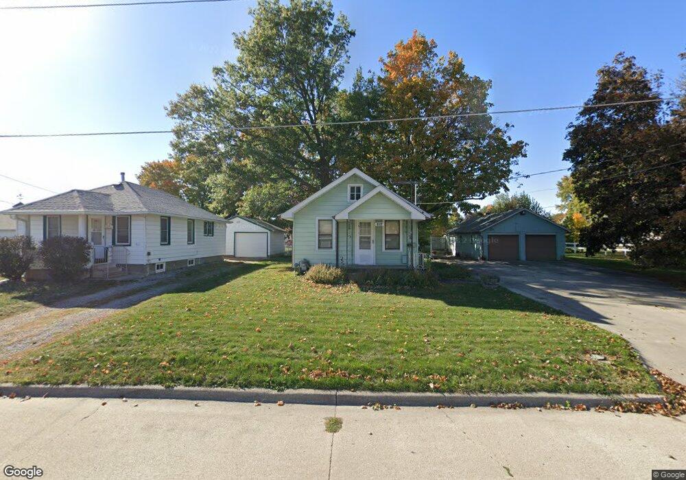 317 E 11th St N, Newton, IA 50208 - photo 1