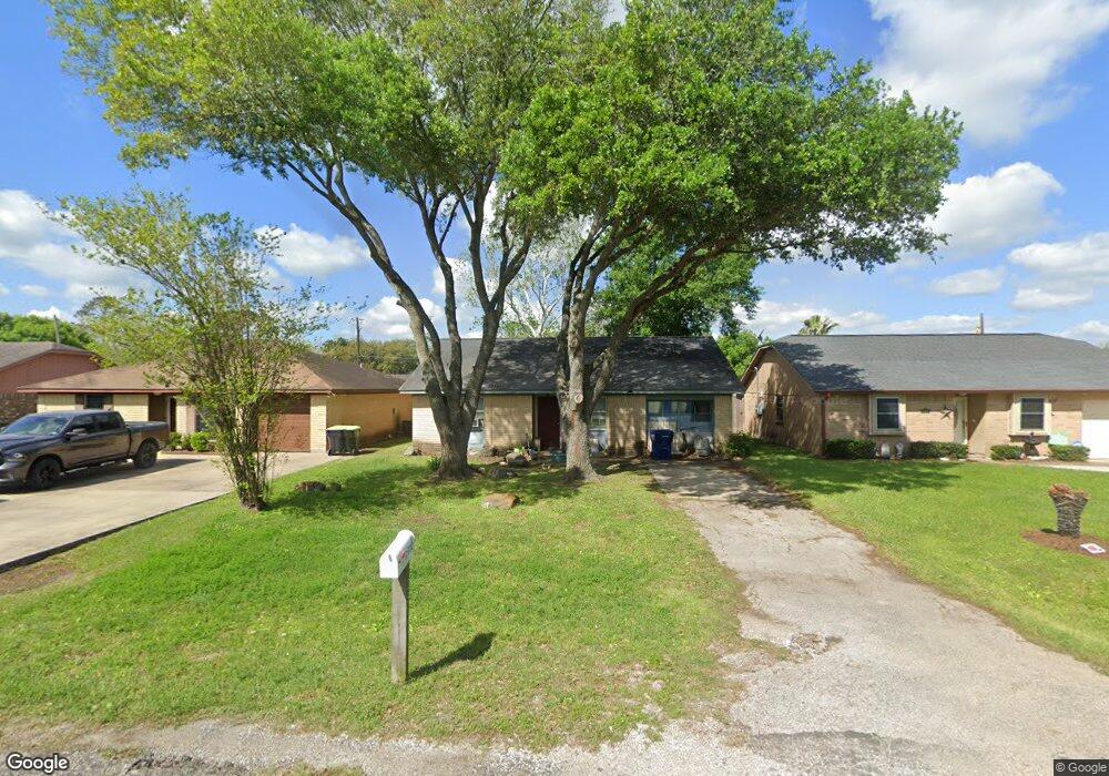 2910 Avenue E, Bay City, TX 77414 - photo 1