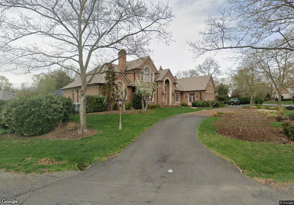 1204 Woodlea Mill Ct, McLean, VA 22102 - photo 1