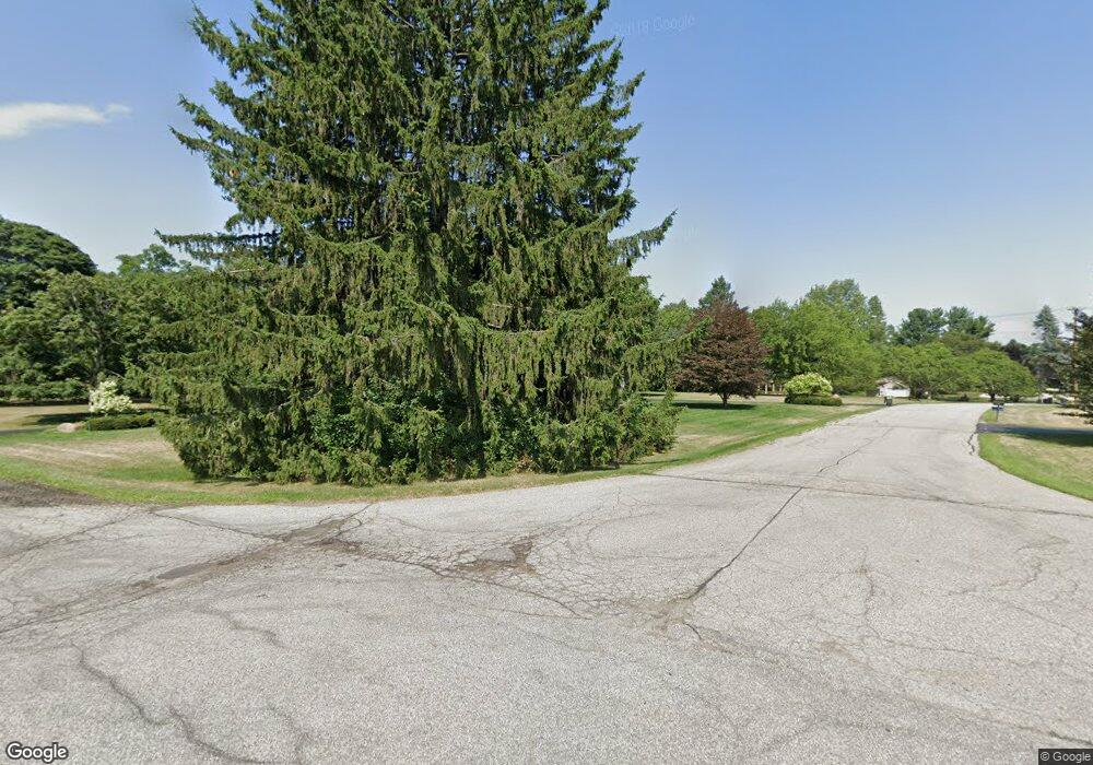 6750 Orinoco Cir, Bloomfield Hills, MI 48301 - photo 1