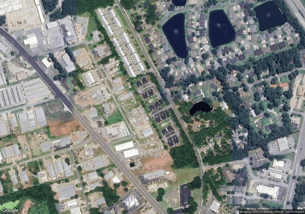 208 Red Bud Ct, Brunswick, GA 31520 - photo 1