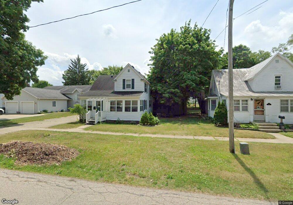 523 W Maple St, Wayland, MI 49348 - photo 1