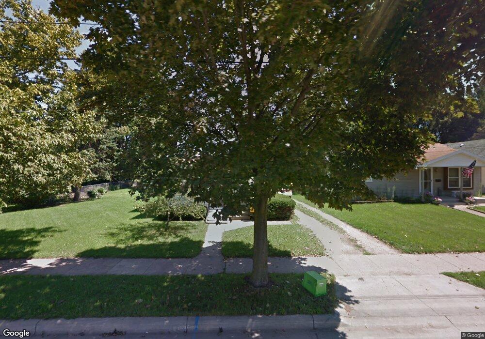 1428 Comfort St, Lansing, MI 48915 - photo 1