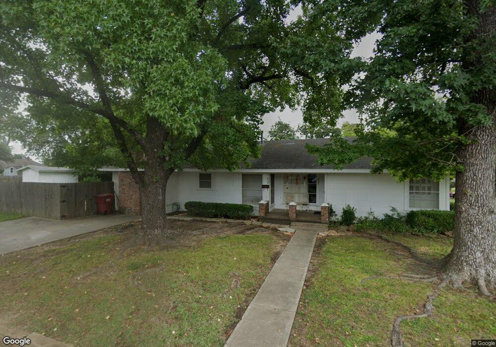 402 N 4th St, Hugo, OK 74743 - photo 1