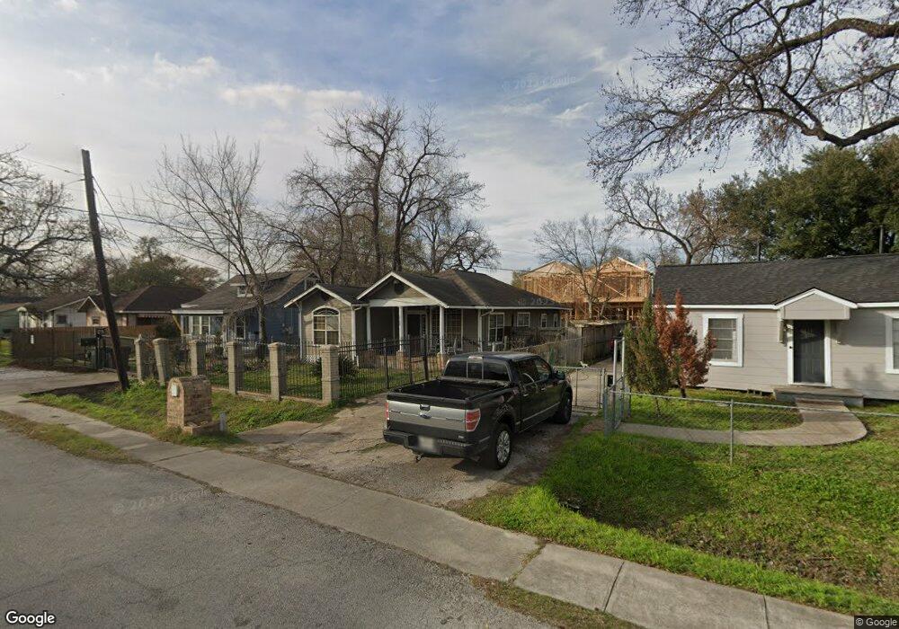 318 Coronado St, Houston, TX 77009 - photo 1