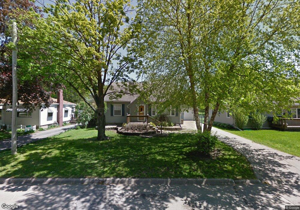 229 20th St NW, Cedar Rapids, IA 52405 - photo 1