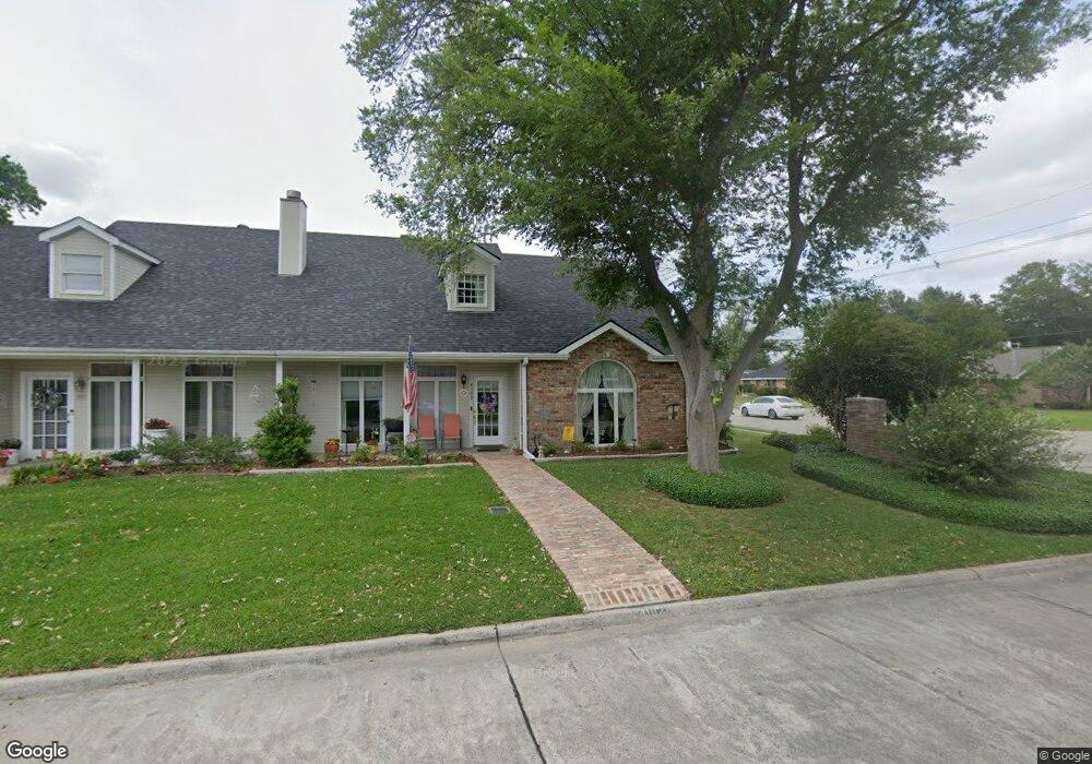 4102 Oak Point Ln, Lake Charles, LA 70605 - photo 1