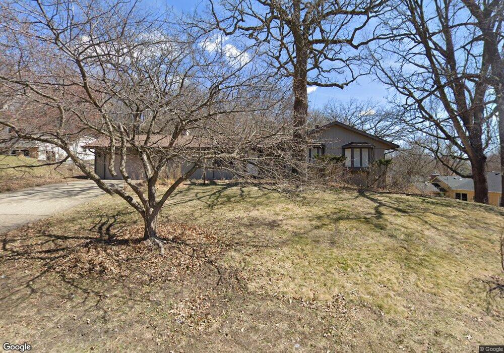 5965 Maplewood Ln, Minnetonka, MN 55345 - photo 1