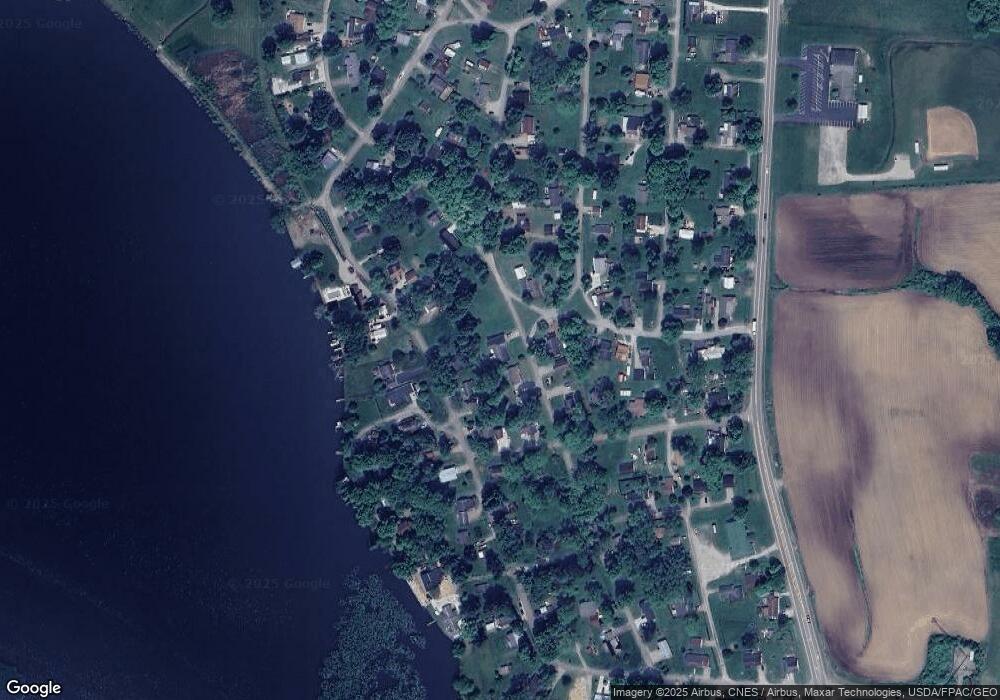 560 Edgewater Beach Blvd, Thornville, OH 43076 - photo 1