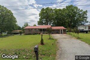 111 Victory Dr, Calhoun Falls, SC 29628