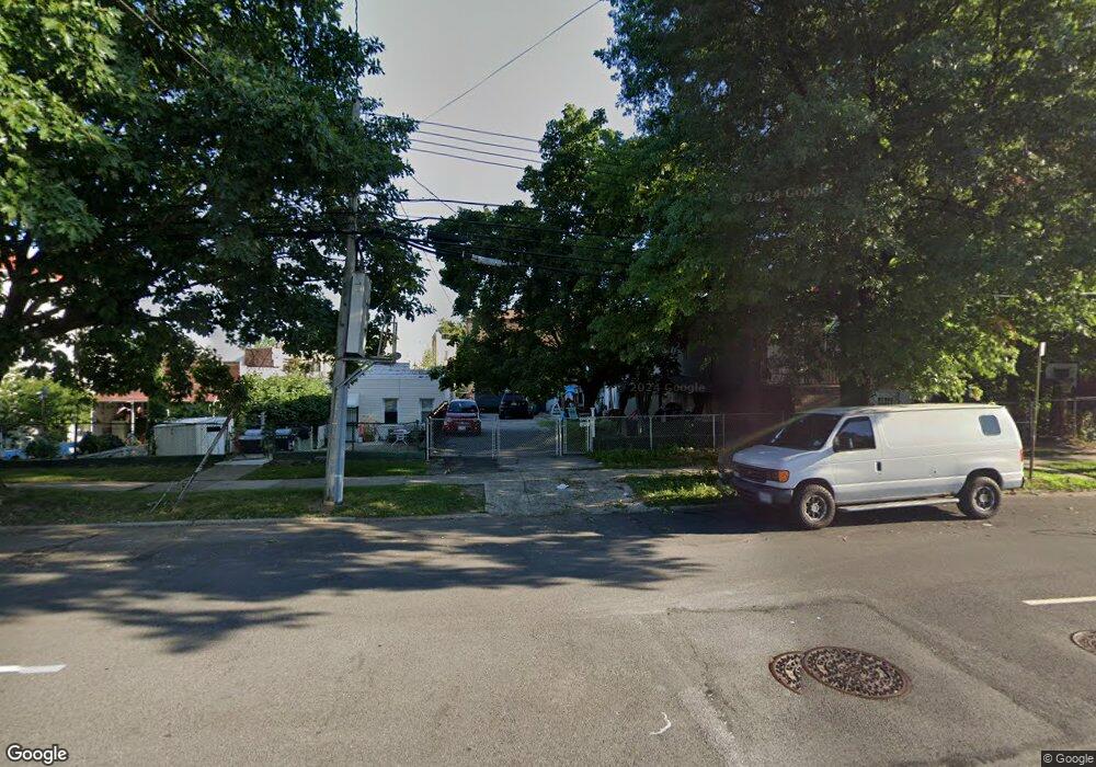 70-15 Ditmars Blvd, Flushing, NY 11370 - photo 1