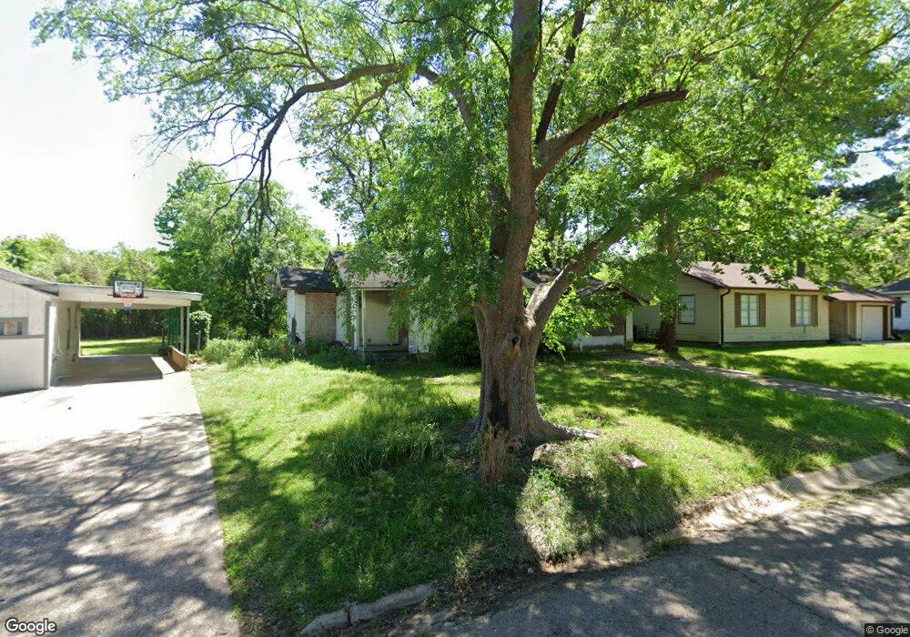 820 Hickam Dr, Wake Village, TX 75501 - photo 1