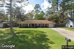 111 Summit Ridge Dr, Savannah, GA 31406