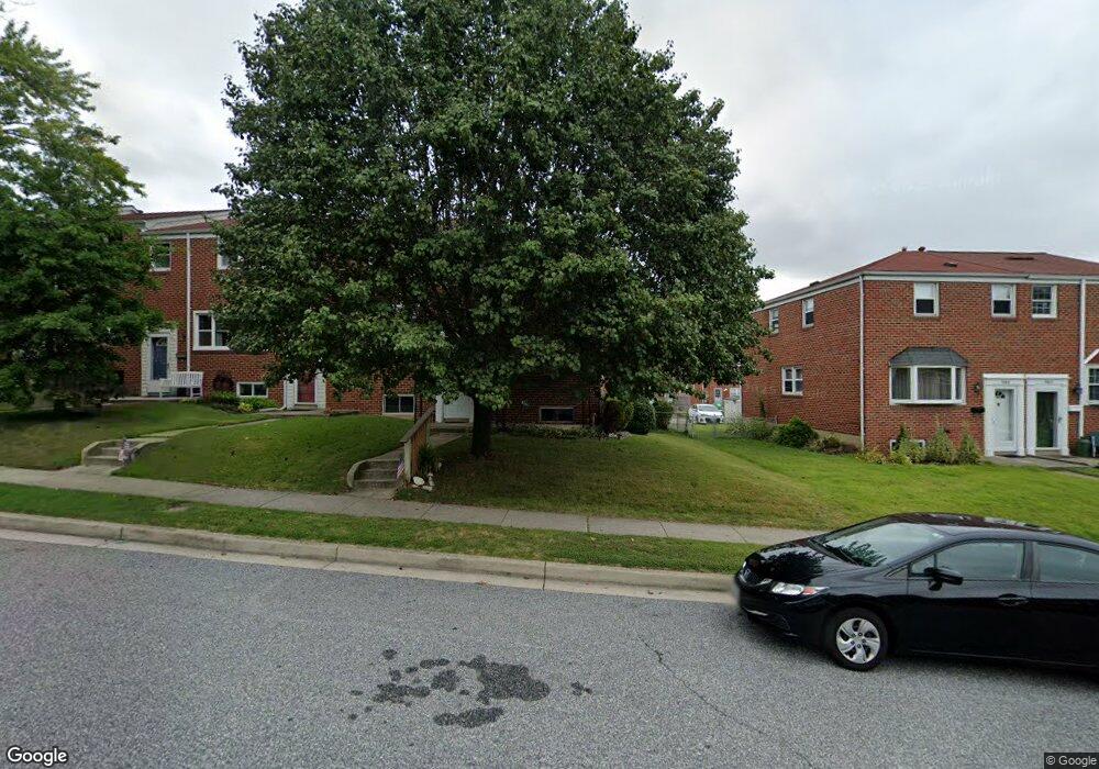 978 Circle Dr, Halethorpe, MD 21227 - photo 1