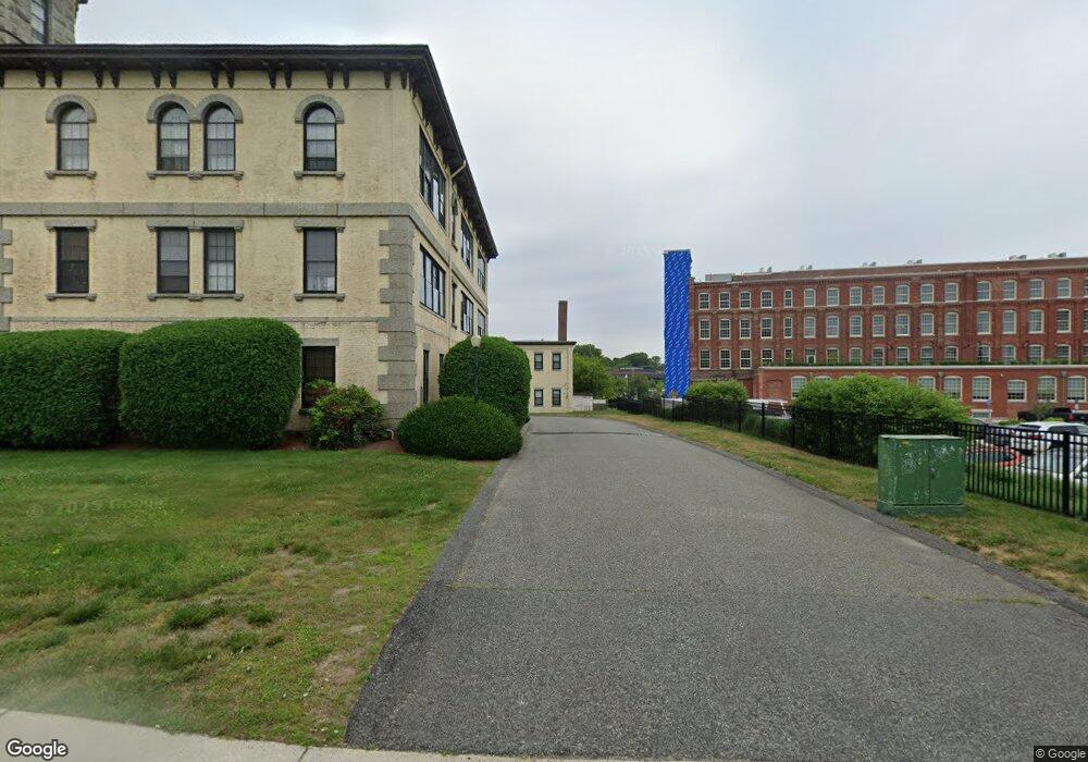 187 Thorndike St unit 2, Lowell, MA 01852 - photo 1