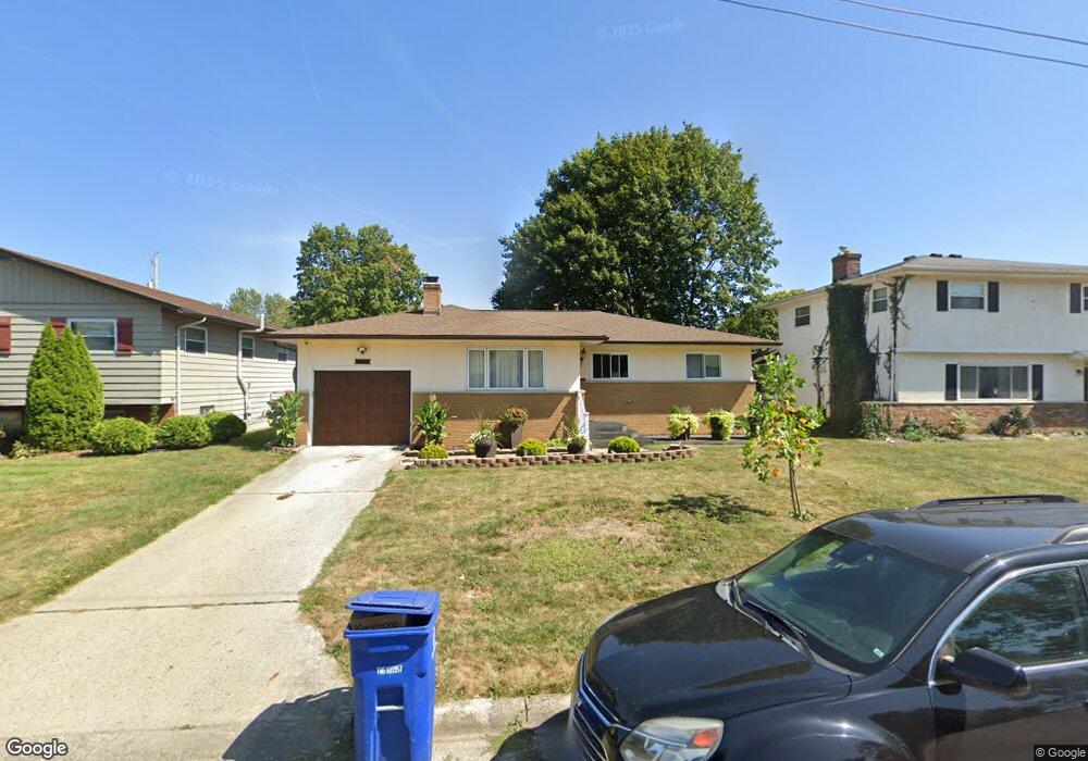 1502 Walkath Dr, Columbus, OH 43227 - photo 1