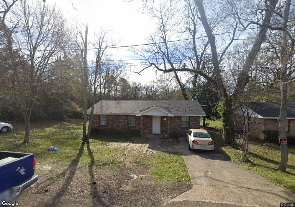 154 Matthews St, Hazlehurst, MS 39083 - photo 1