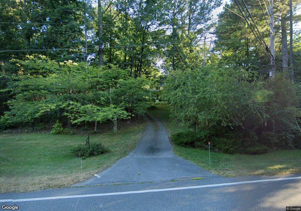 1670 Cox Rd, Roswell, GA 30075 - photo 1