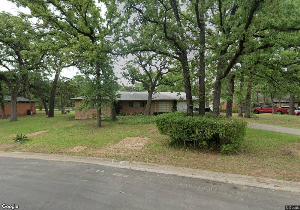 621 Post Oak Dr, Hurst, TX 76053 - photo 1