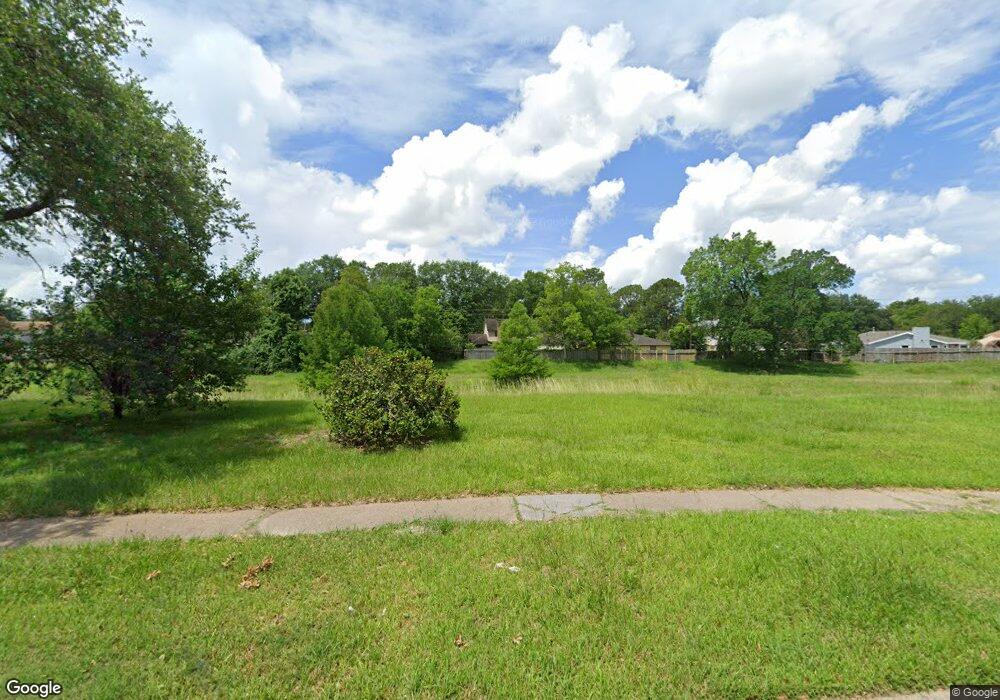 7719 Streamside Dr, Houston, TX 77088 - photo 1