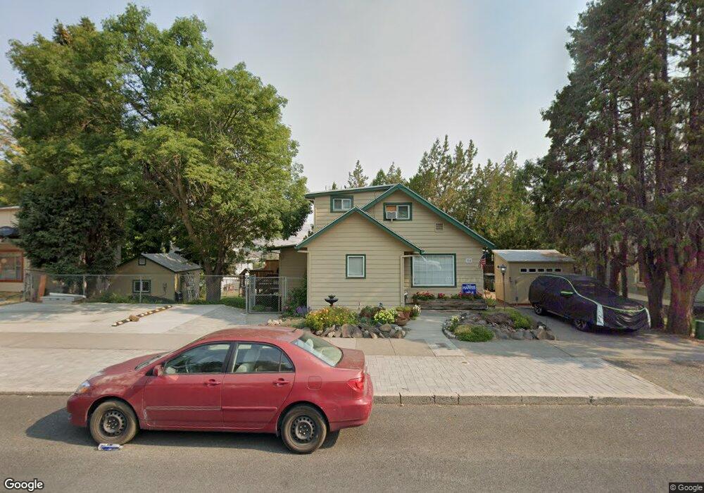 305 E 12th St, the Dalles, OR 97058 - photo 1