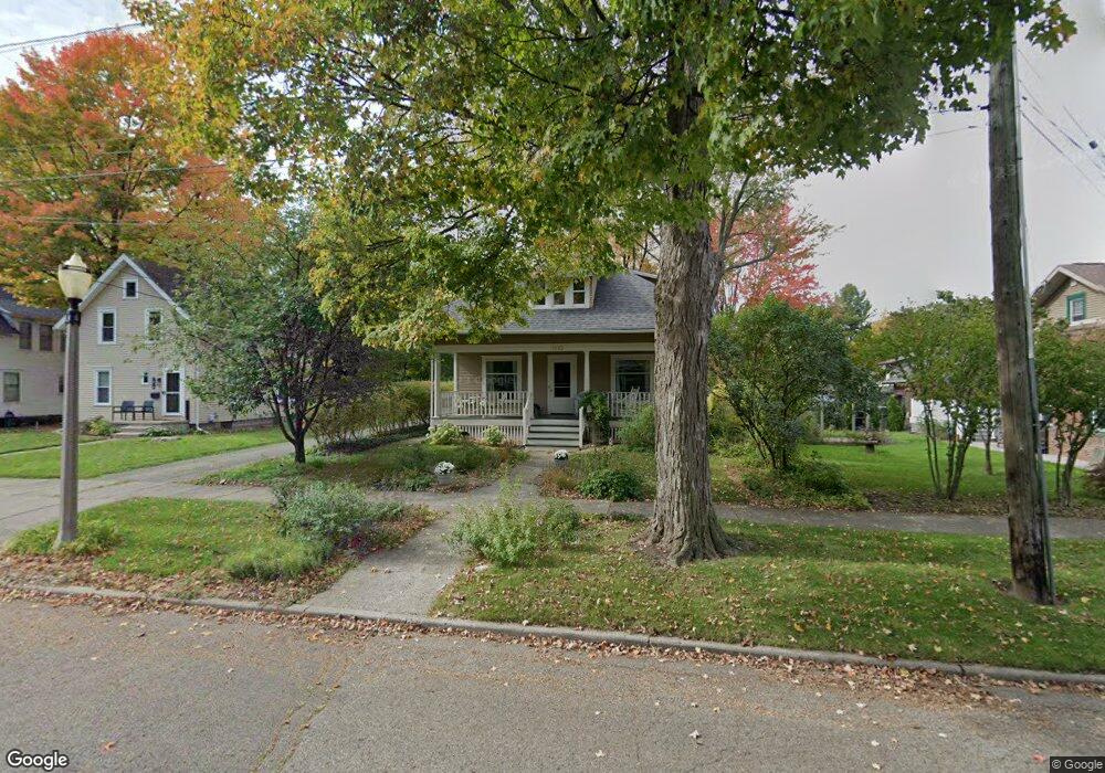 1610 Davis Ave, Lansing, MI 48910 - photo 1