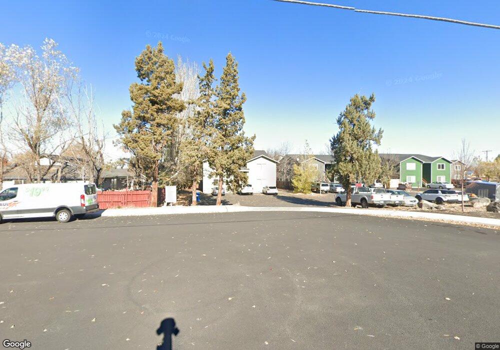 1631 SW Salmon Ave, Redmond, OR 97756 - photo 1