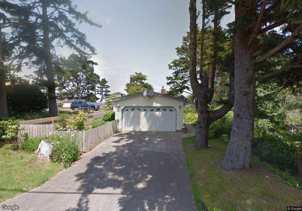 1055 SW 9th St, Lincoln City, OR 97367 - photo 1