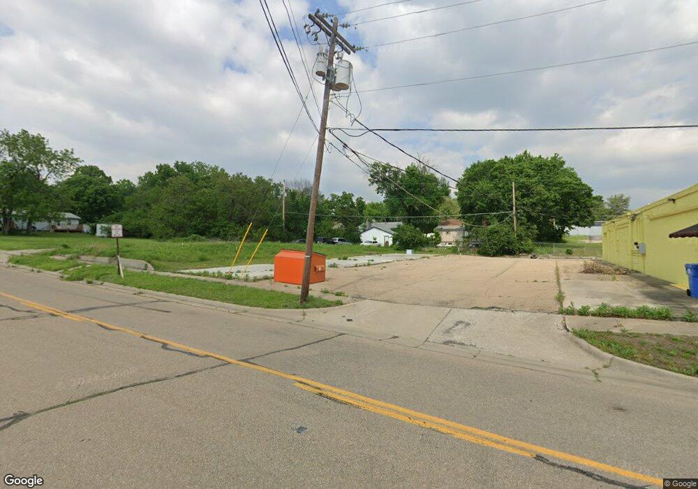 2822 SE Cunningham St, Topeka, KS 66605 - photo 1