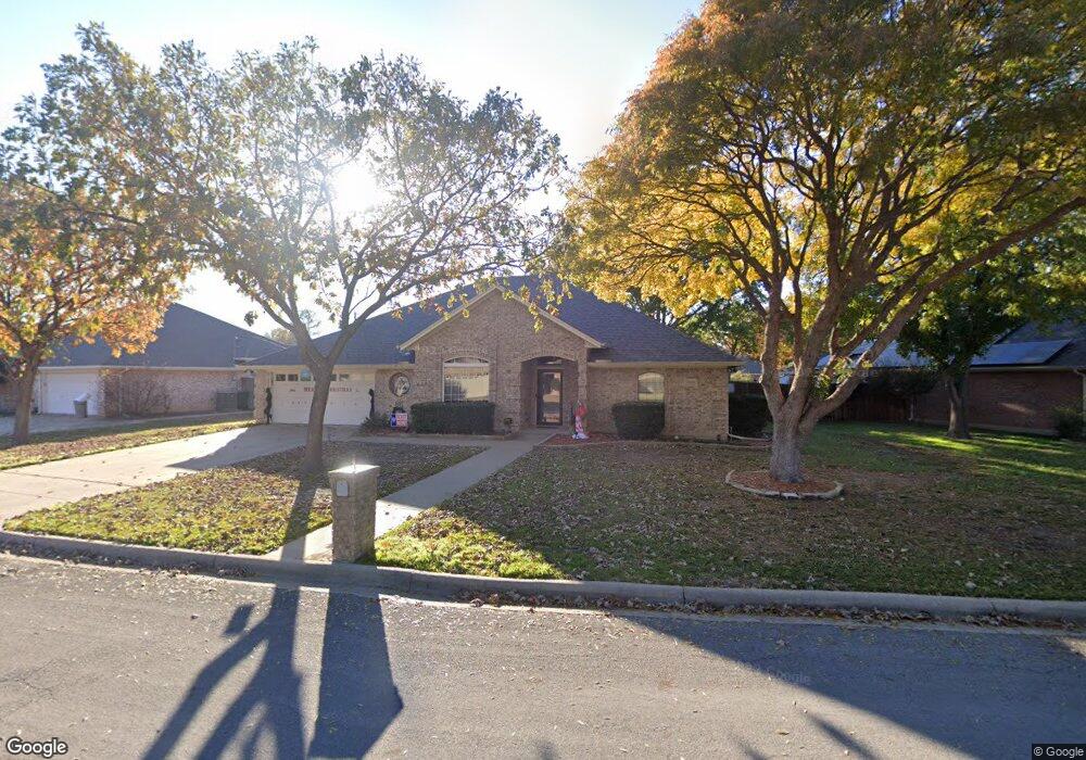 7005 Lonesome Oaks Dr, North Richland Hills, TX 76182 - photo 1