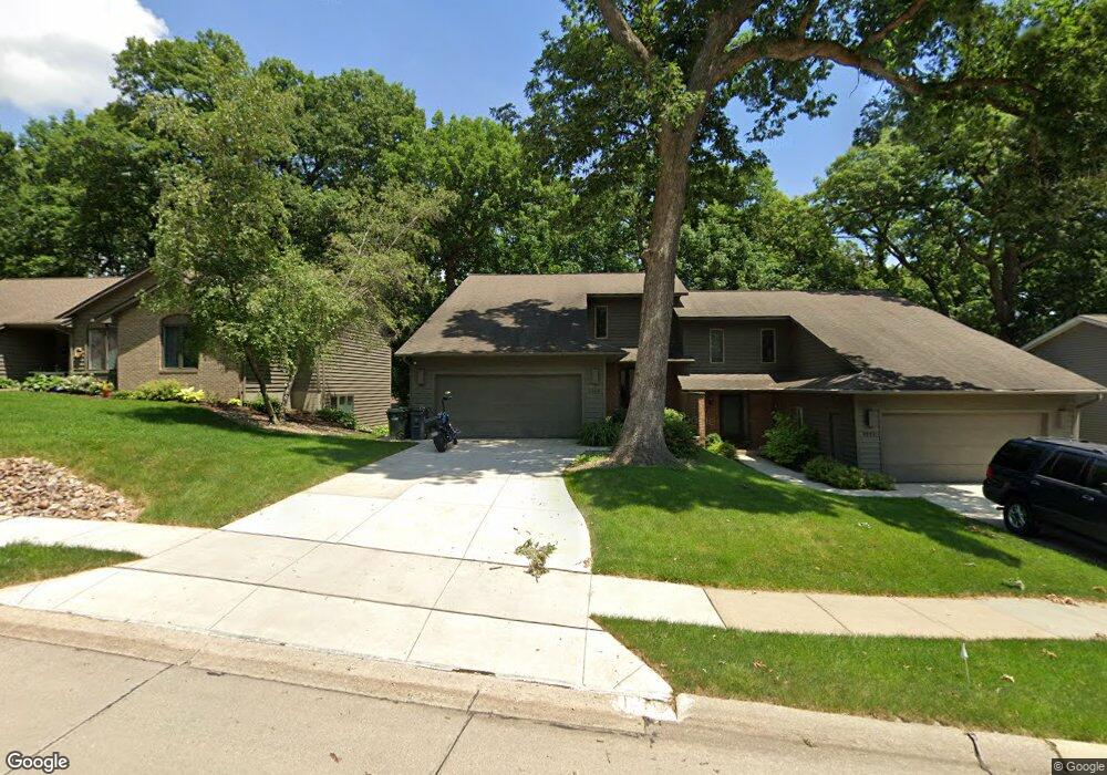 2026 Linmar Dr NE, Cedar Rapids, IA 52402 - photo 1