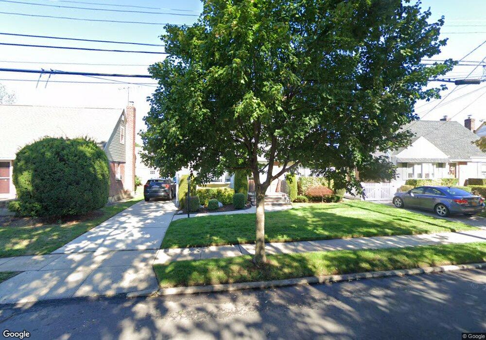 442 Jackson Ave, Mineola, NY 11501 - photo 1