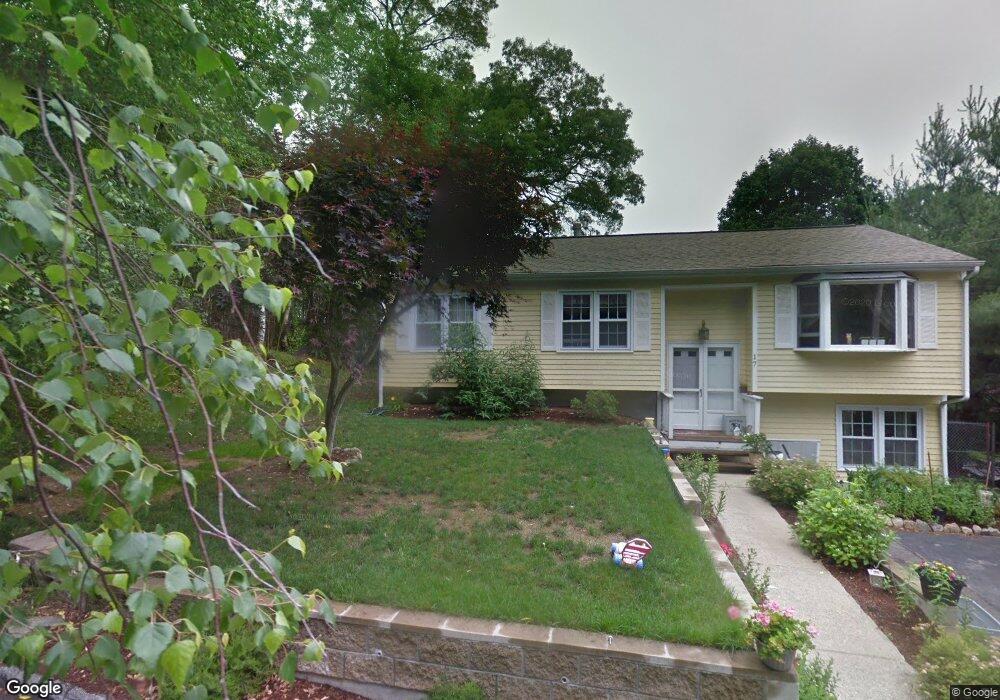 75 Wychwood Place, Johnston, RI 02919 - photo 1