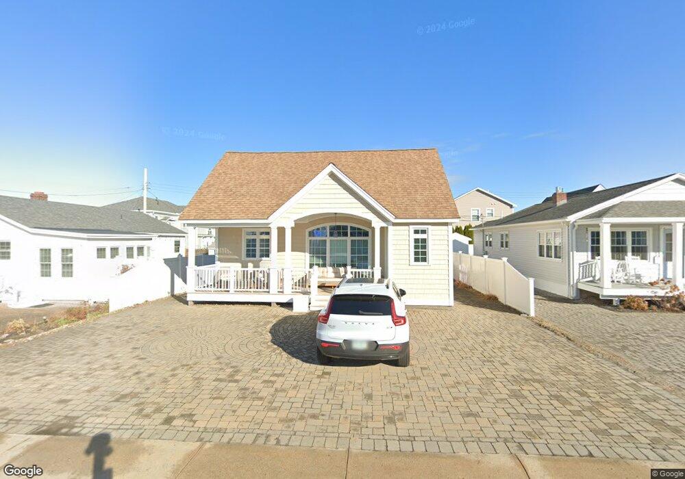 227 Bristol St, Seabrook, NH 03874 - photo 1