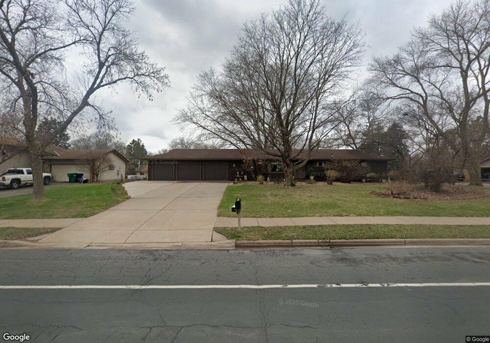 6605 E Fish Lake Rd, Maple Grove, MN 55369 - photo 1