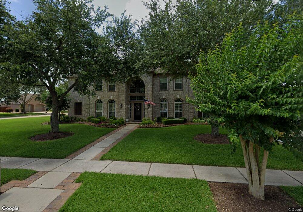 1992 Rolling Stone Dr, Friendswood, TX 77546 - photo 1