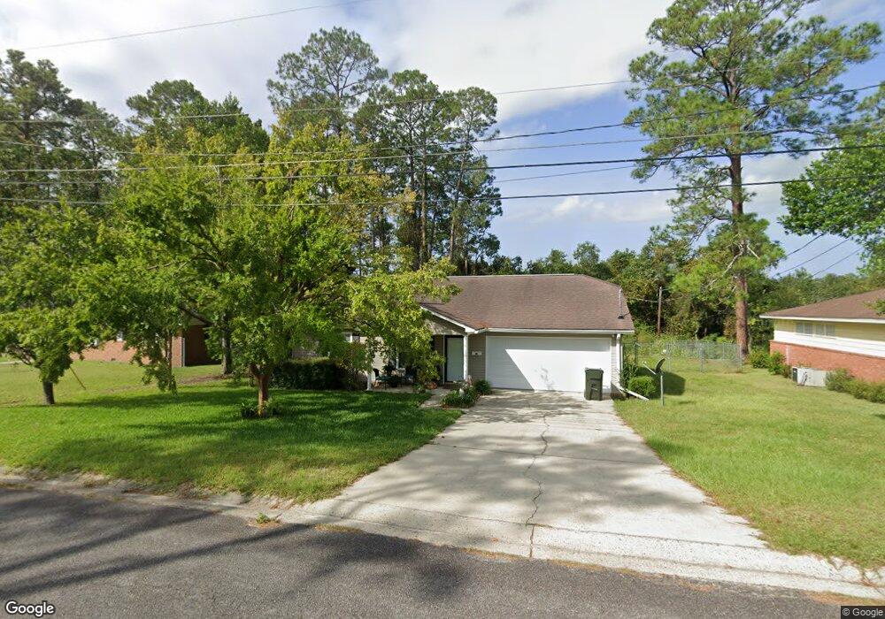 613 Saint Catherine Dr, Waycross, GA 31501 - photo 1